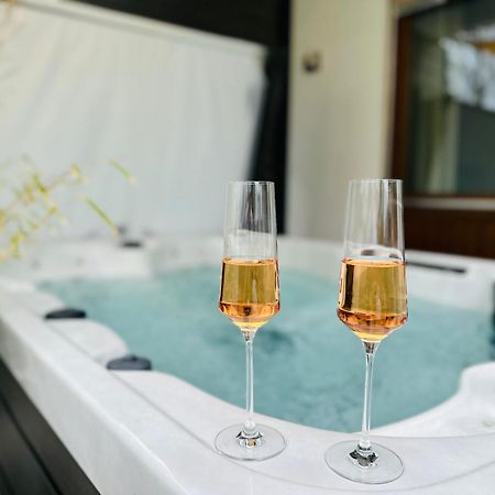 Seehaus Aachblick, Exklusive Appartements Und Ferienwohnungen Ульдінген-Мюльгофен Екстер'єр фото